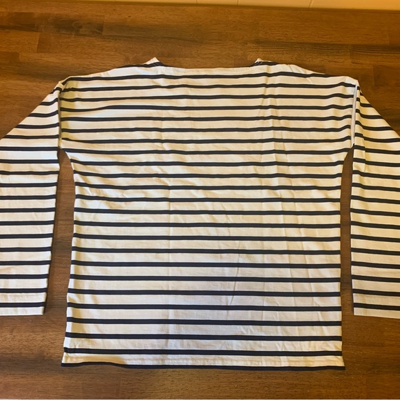 J.Crew top women’s large navy white stripes w/ red embroidered lips crewneck - Picture 4 of 8